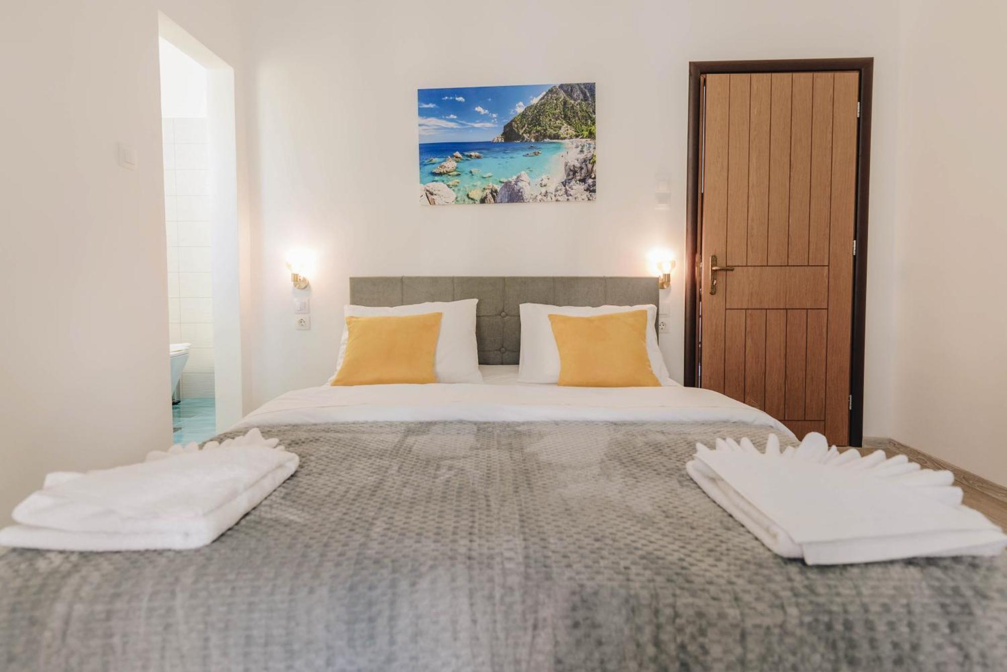Sunrise Guesthouse Agria Bagian luar foto