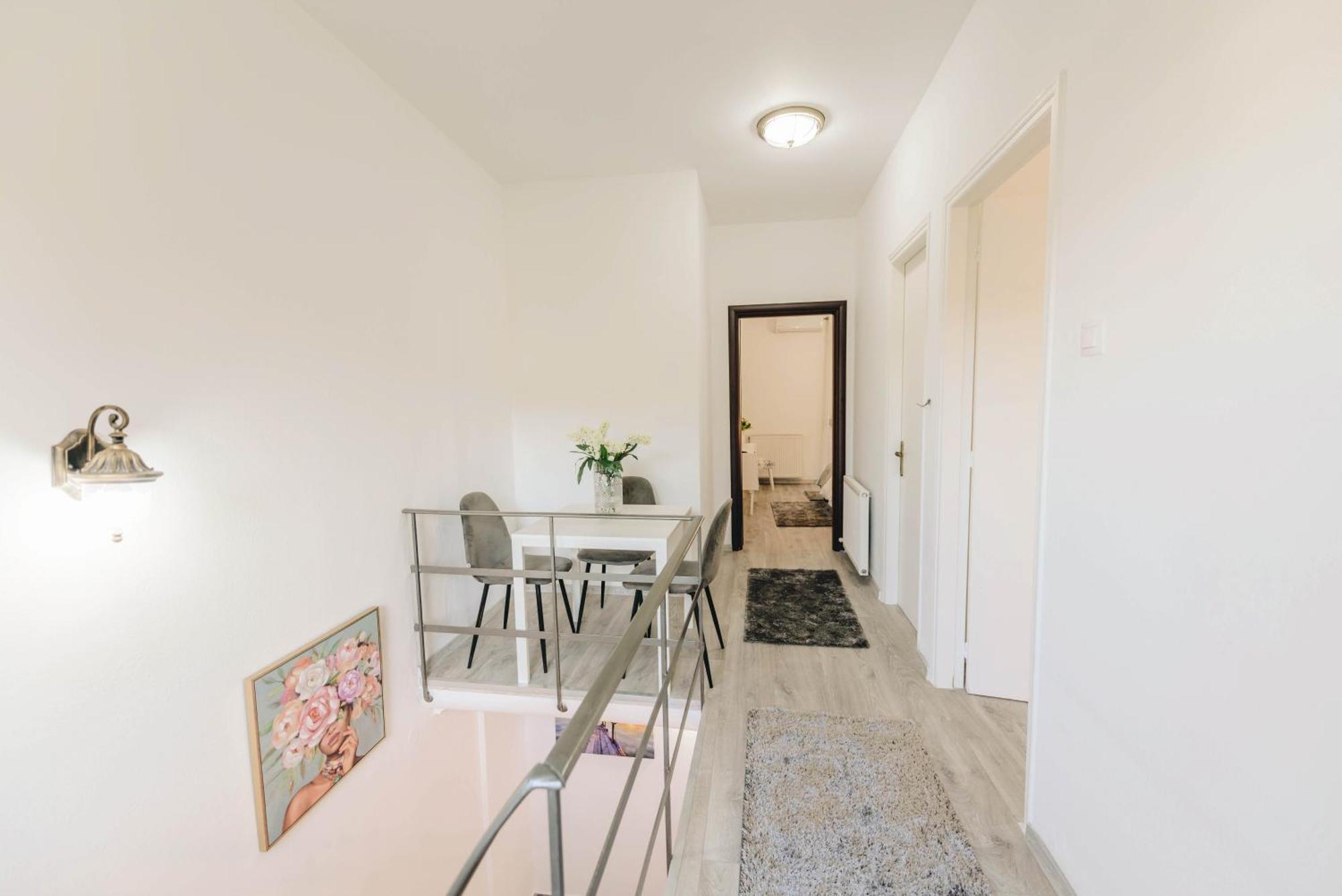 Sunrise Guesthouse Agria Bagian luar foto